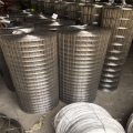 The North American hot dip welded iron wire mesh is durable .Galvanized welded metal mesh has long service life.